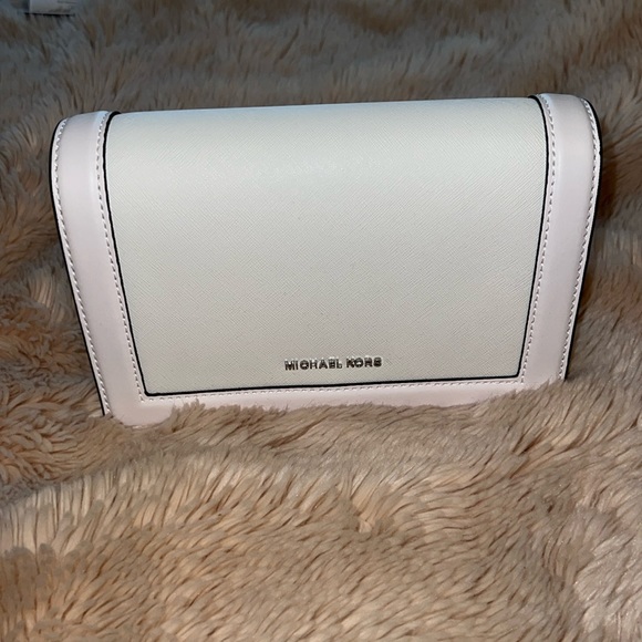 MICHAEL Michael Kors Handbags - Michael Kors white crossbody with silver hardware